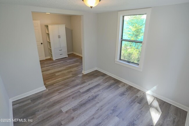 Building Photo - 505 N 9th St