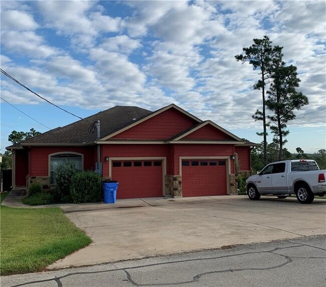 Primary Photo - 172 Mauna Kea Ln