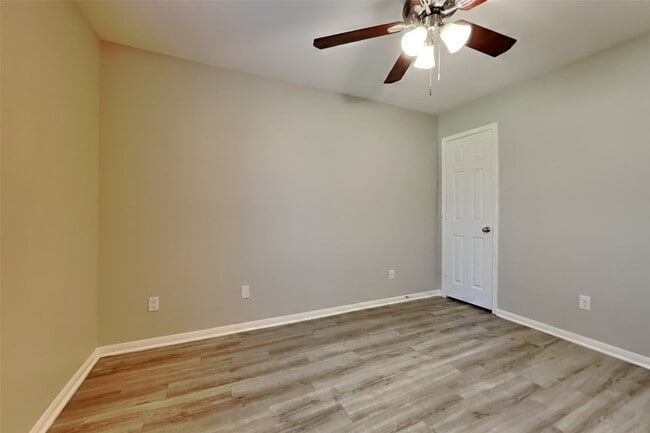 Building Photo - 16624 Foursquare Dr
