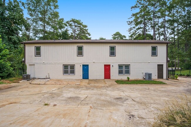 Building Photo - Lovely 3BR/2BA Duplex close to Downtown Covington!