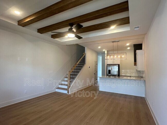 Building Photo - 1108 Windsor Sq