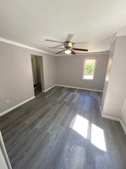 Building Photo - 501 3rd Ave
