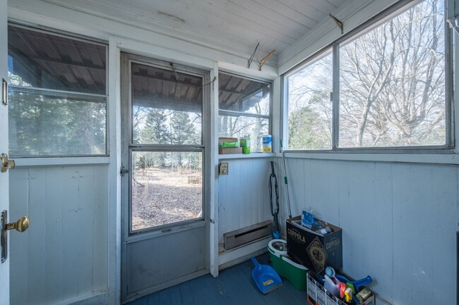 Building Photo - Charming 2-Bedroom, 1-Bath Home in Greensboro