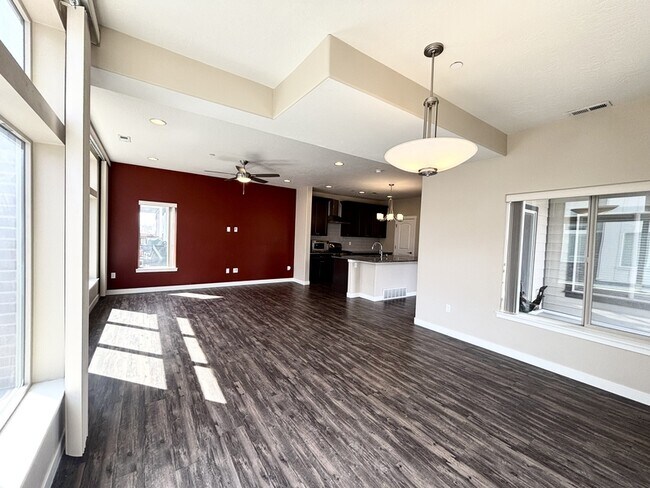 Building Photo - 65 N Rio Grand Ave