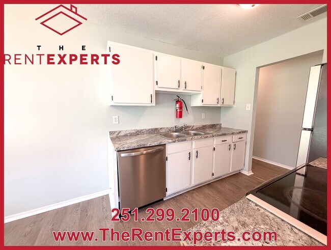 Building Photo - 784 Trailwood Dr E