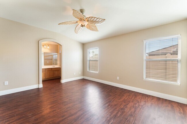 Building Photo - Spacious 3-Bed, 2-Bath Home with All Appliances Included!