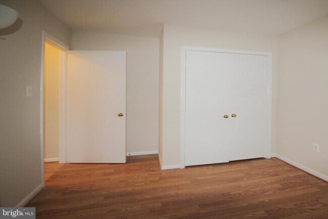 Building Photo - 316 Cherry Ct