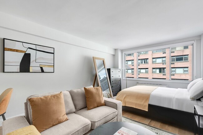 Primary Photo - 340 E 51st St