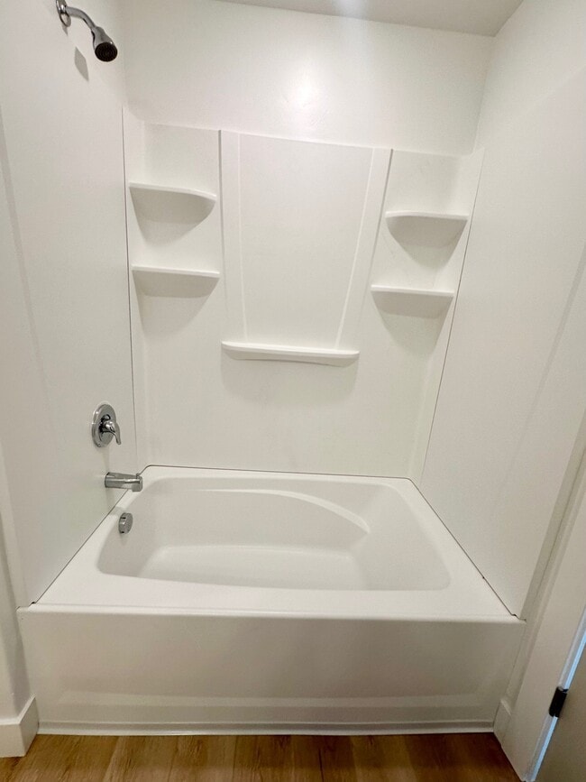 Building Photo - NT 3367