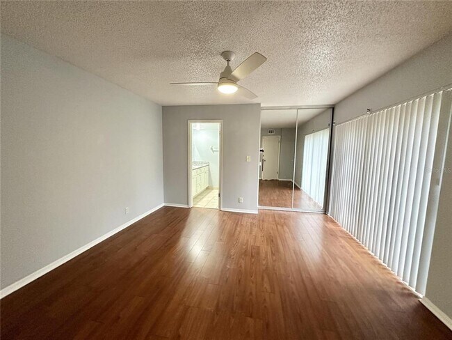 Building Photo - 5363 Bamboo Ct