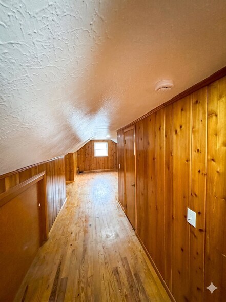Building Photo - 26230 Briardale Ave