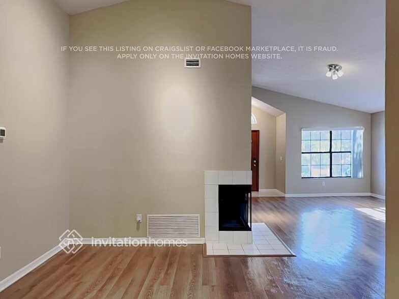 Building Photo - 1453 Hyde Park Dr