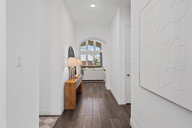 Building Photo - 1720 Rolling Heights Ln