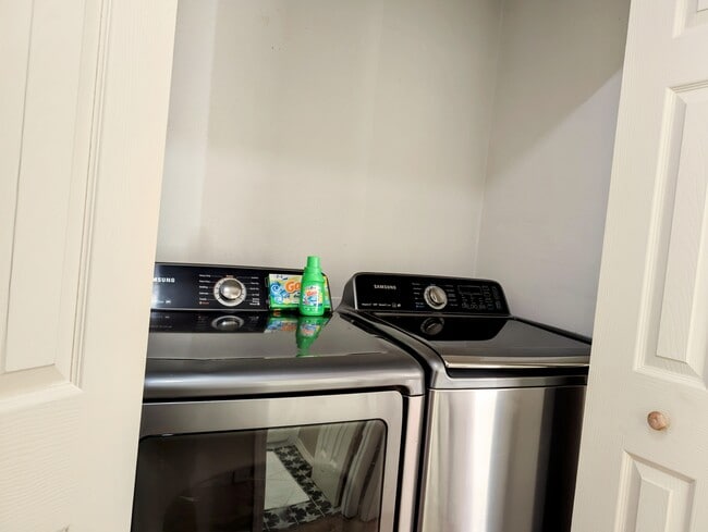 Building Photo - 109 State Ave