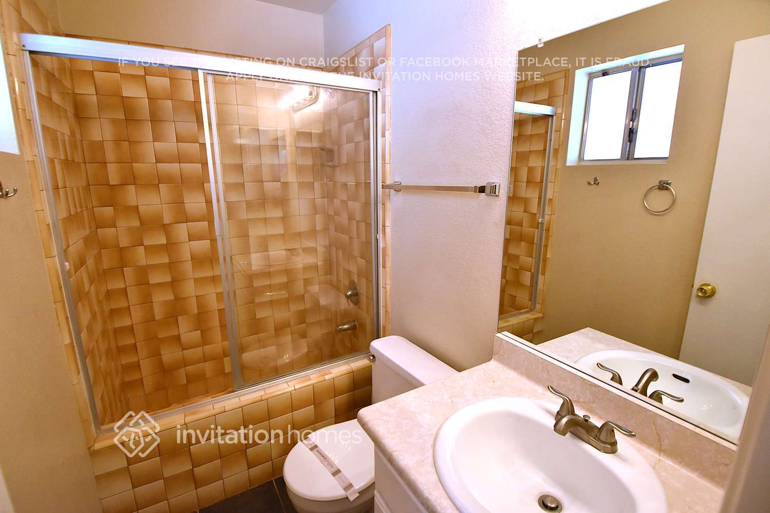 Building Photo - 624 W Keats Ave