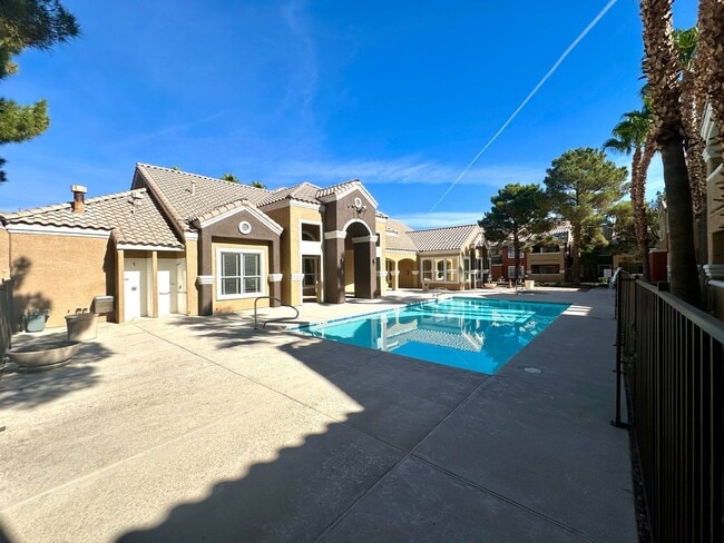 Building Photo - 8101 W Flamingo Rd