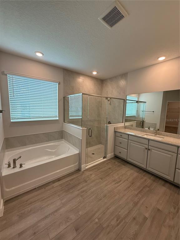 Building Photo - 11015 Hollow Bay dr