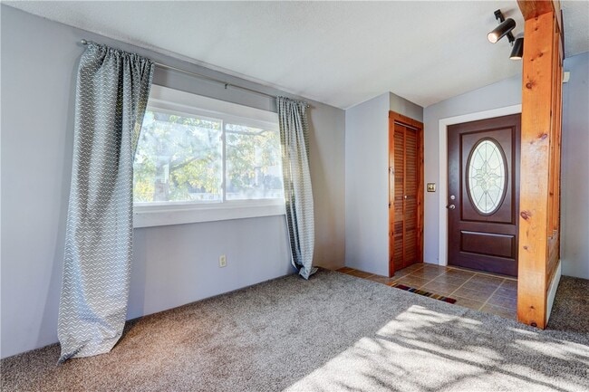 Building Photo - 304 Zuber Rd