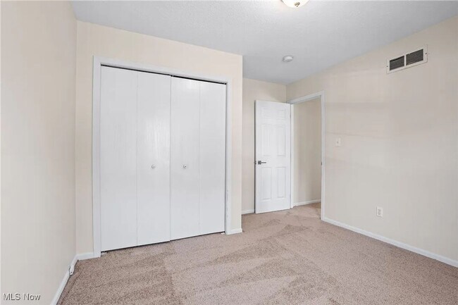 Building Photo - 3 BD/ 1.5BA Home for Rent- Cleveland