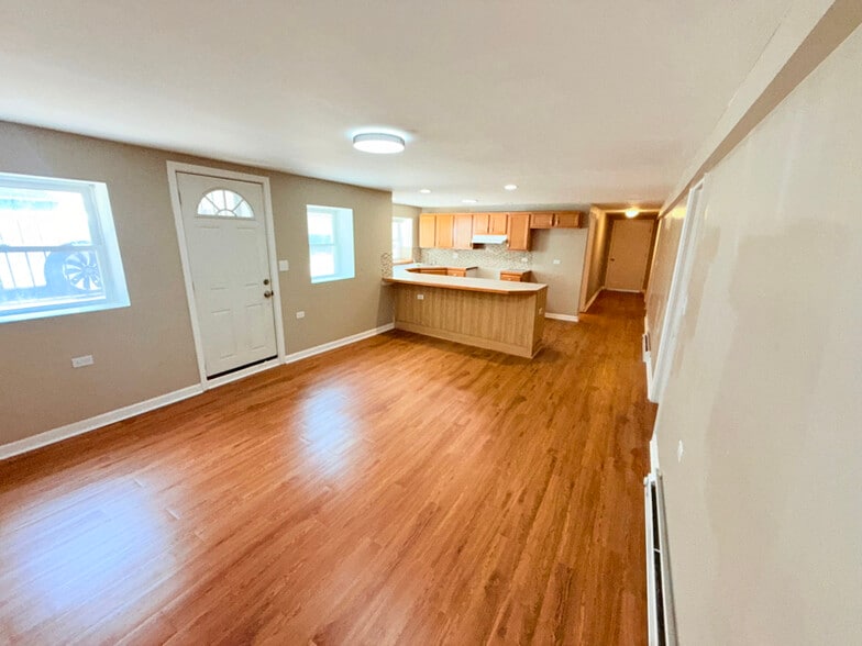 Primary Photo - 5331 W 24th Pl
