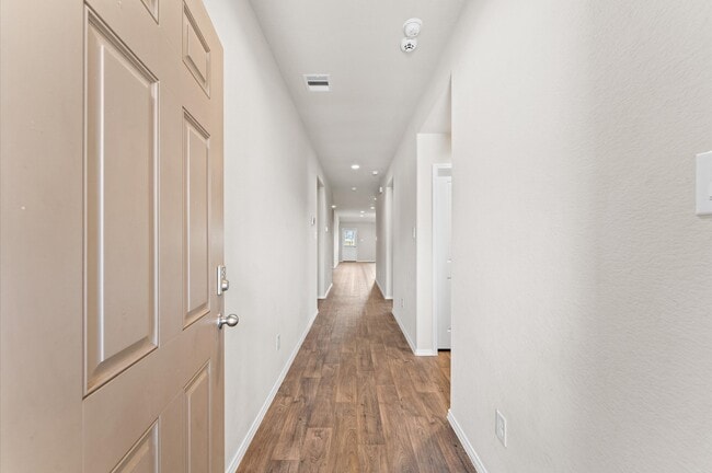 Building Photo - 919 Bright Lotus Ln