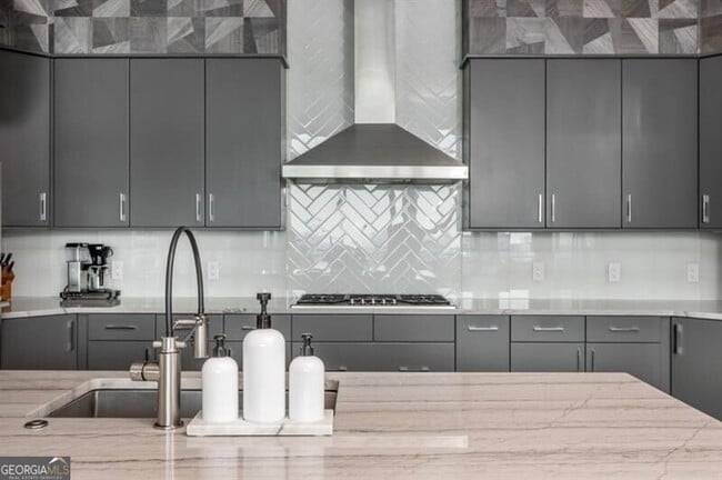 Building Photo - 1065 Peachtree St NE