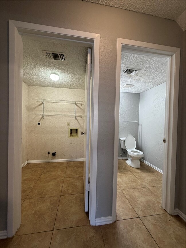 Building Photo - 13616 Garden Grove Ct