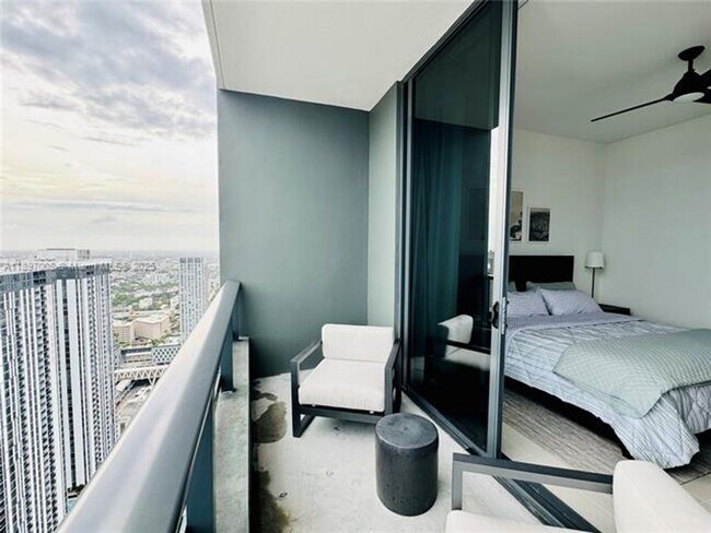 Building Photo - 159 NE 6th St