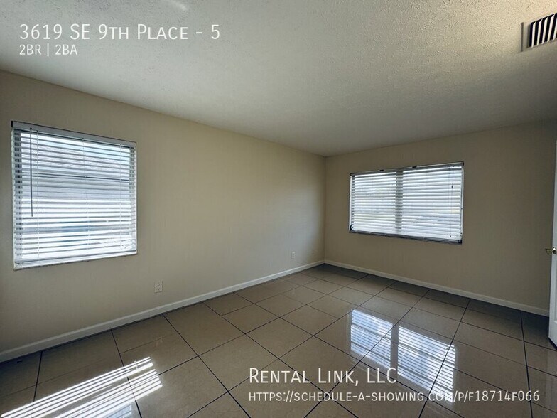 Building Photo - 3619 SE 9th Pl