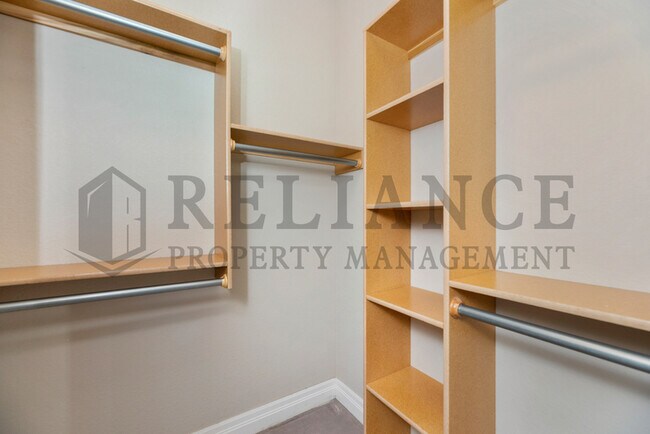 Building Photo - 13614 W Nantucket St