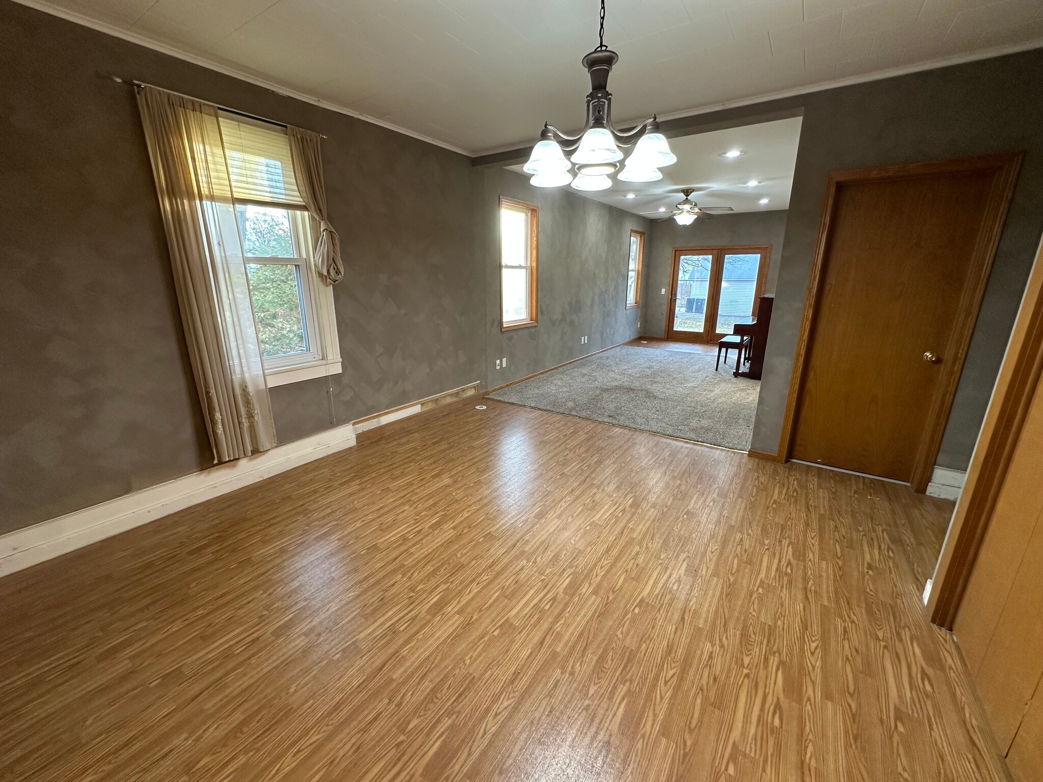 Building Photo - 915 Madison St