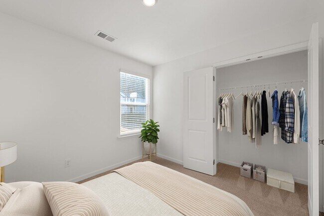 Building Photo - Victoria Heights - 5 bedroom -For Rent $2350