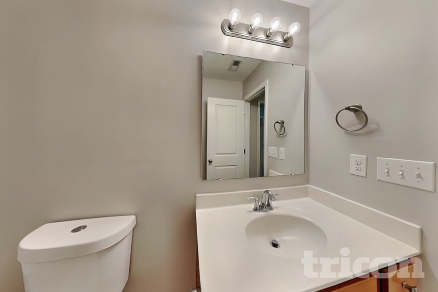 Building Photo - 2644 Andes Dr