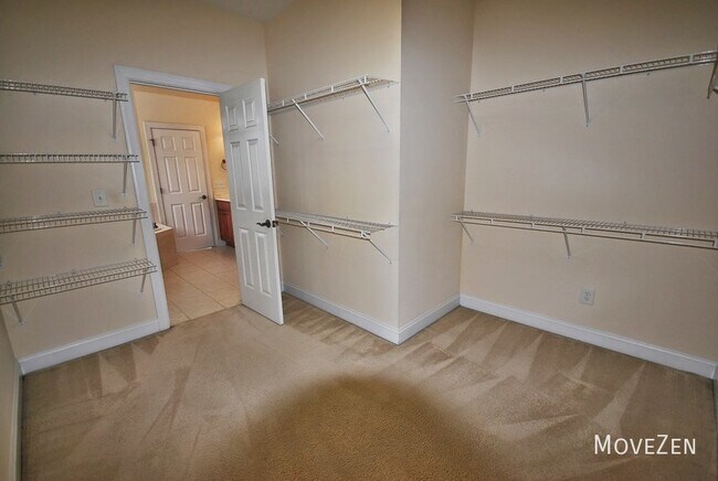 Building Photo - 414 Longford Ct