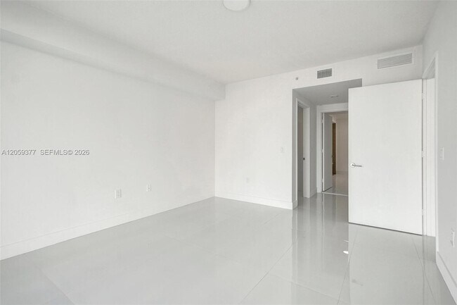 Building Photo - 330 Sunny Isles Blvd