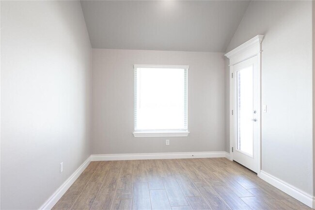 Building Photo - 16140 Verbena Cir
