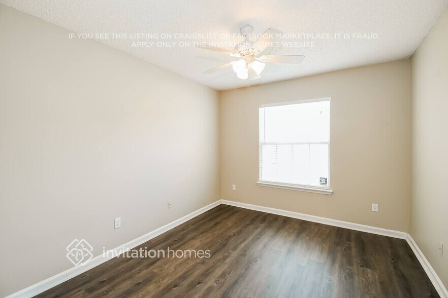 Building Photo - 12243 Mantle Dr