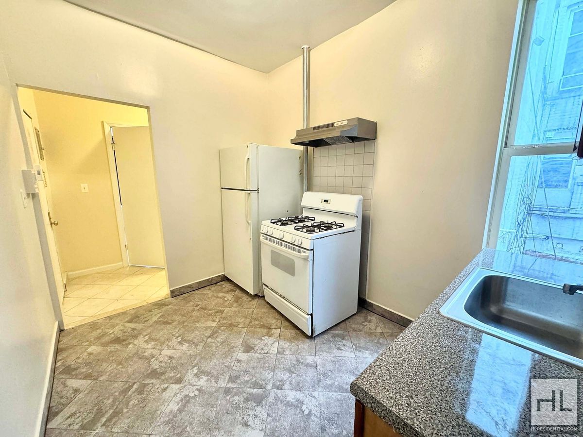 Building Photo - 78 STREET