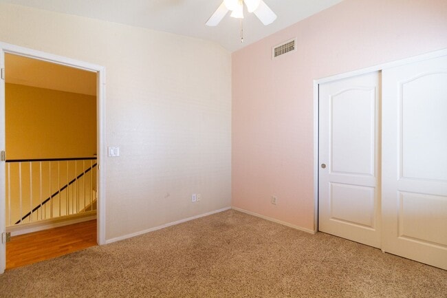 Building Photo - AMAZING 4 BED, 2.5 BATH HOME LOCATED NEAR 67TH AVE & UNION HILLS