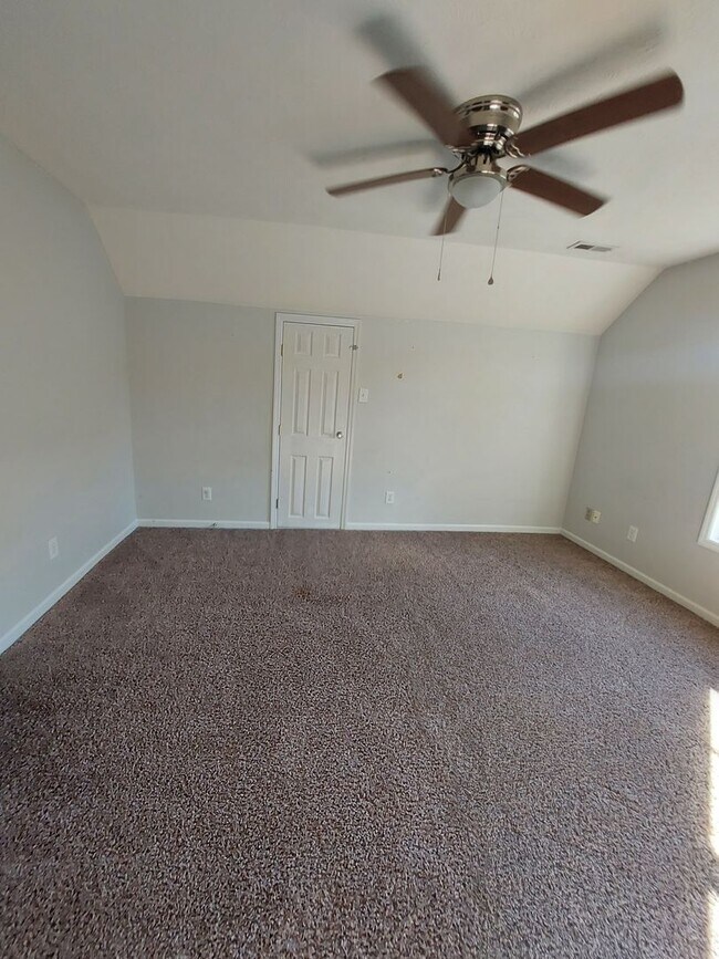 Building Photo - HOPE MILLS