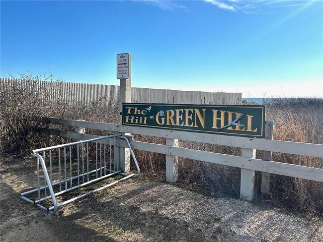 Building Photo - 123 Border Ave