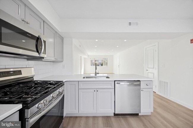 Building Photo - 507 Bradley Ct