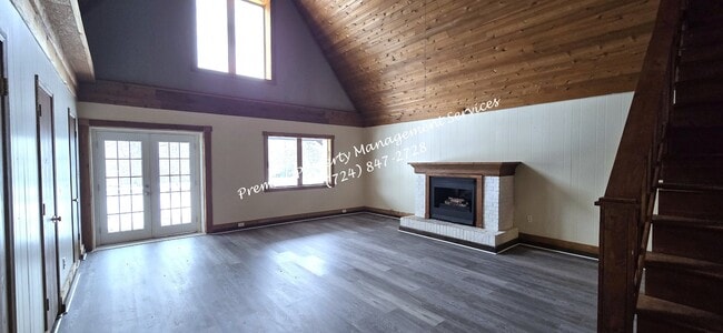 Building Photo - 114 Bryan St