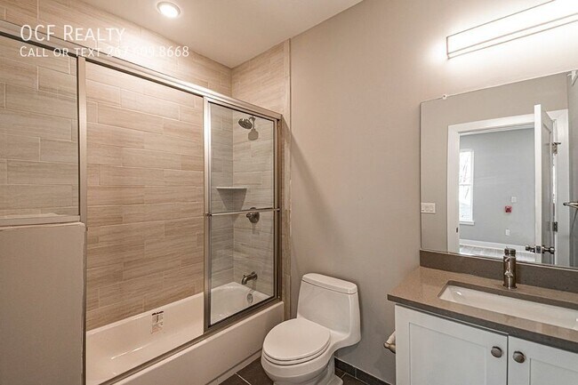 Building Photo - 715 S 51st St