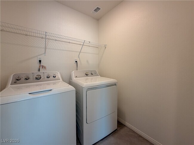 Building Photo - 6978 Dandelion Pk Ave