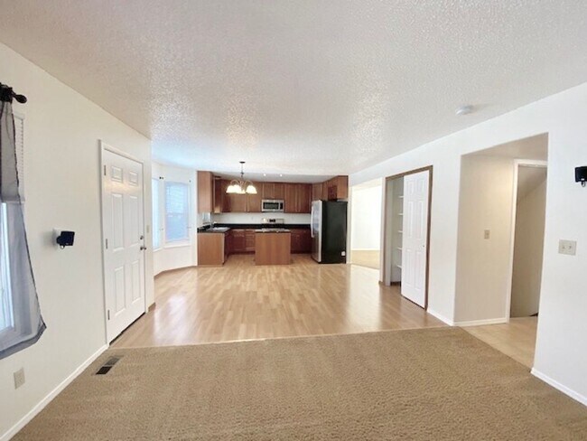 Building Photo - Spacious Briargate 4 Bedroom/3.5 Bathroom Home with huge Yard
