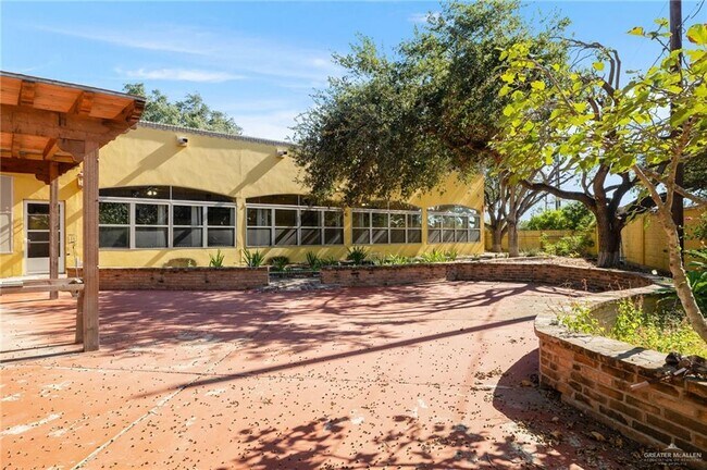 Building Photo - 41 N Ware Rd