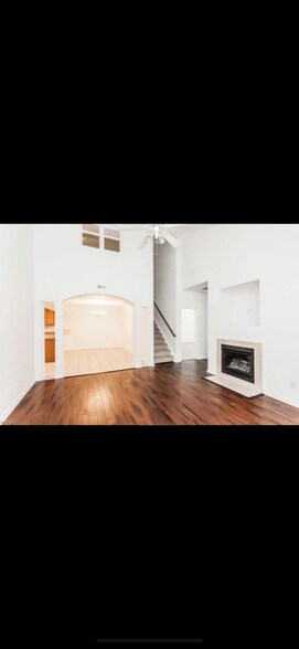 Building Photo - 408 Coastal Walk Pl
