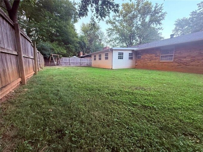 Building Photo - 3761 N Whippoorwill Ct