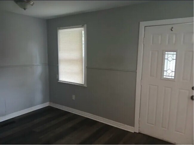 Building Photo - 907 Crestline Rd NW